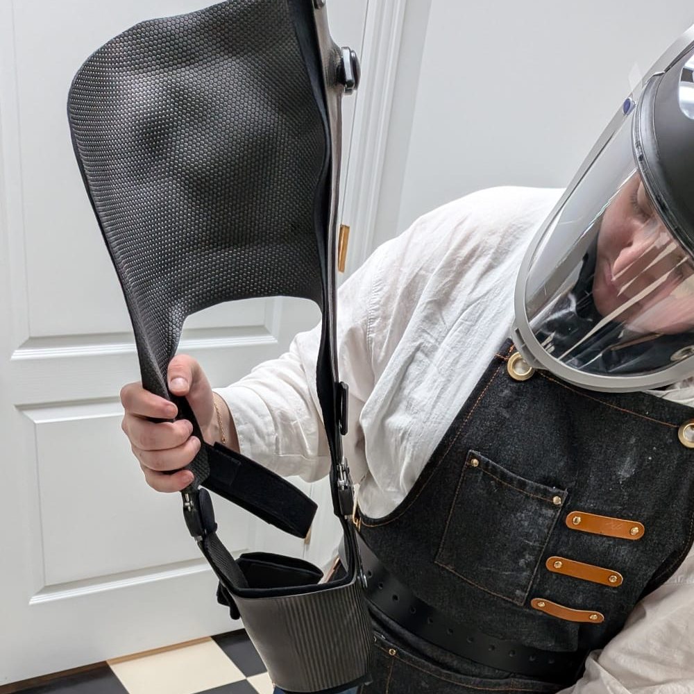 Custom carbon fibre KAFO made by WingTek